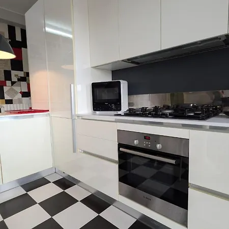 Entire And Charming Flat On Navigli In Milan
