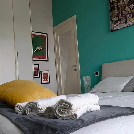 Entire And Charming Flat On Navigli In Appartement *